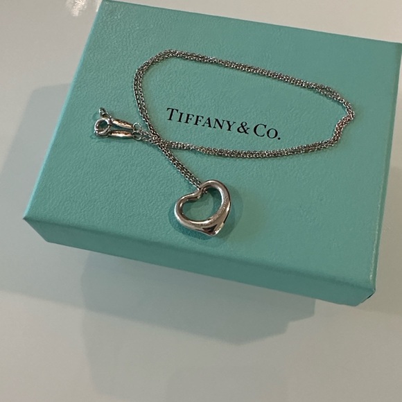 Tiffany & Co. Sterling Elsa Peretti Small Open Heart Necklace 16". - Picture 3 of 8